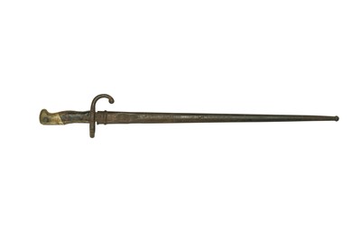 Lot 52 - A 19TH CENTURY LEATHER MOUNTED BAYONET TOGETHER WITH A SWORD