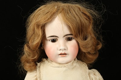 Lot 45 - AN EARLY 20TH CENTURY GERMAN BISQUE HEAD DOLL ATTRIBUTED TO SIMON & HALBIG