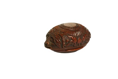Lot 43 - A RARE 18TH CENTURY COQUILLA NUT SNUFF BOX CARVED WITH A BEAST