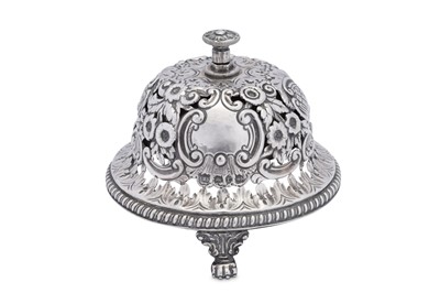 Lot 76 - A Victorian sterling silver table bell, Birmingham 1891 by Samuel Walton Smith