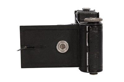 Lot 204 - A Voigtlander Prominent 6x9 Folding Rangefinder Camera