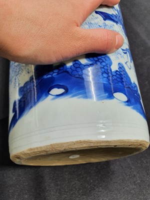 Lot 875 - A CHINESE BLUE AND WHITE TRANSITIONAL-STYLE SLEEVE 'ZHONG KUI' VASE.