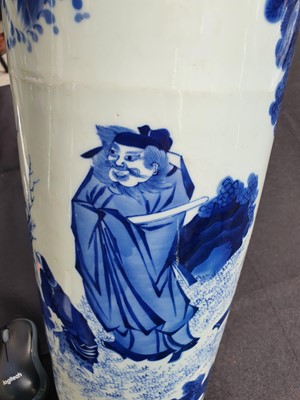 Lot 875 - A CHINESE BLUE AND WHITE TRANSITIONAL-STYLE SLEEVE 'ZHONG KUI' VASE.
