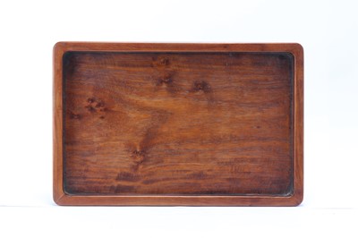 Lot 145 - A CHINESE HUANGHUALI RECTANGULAR TRAY.