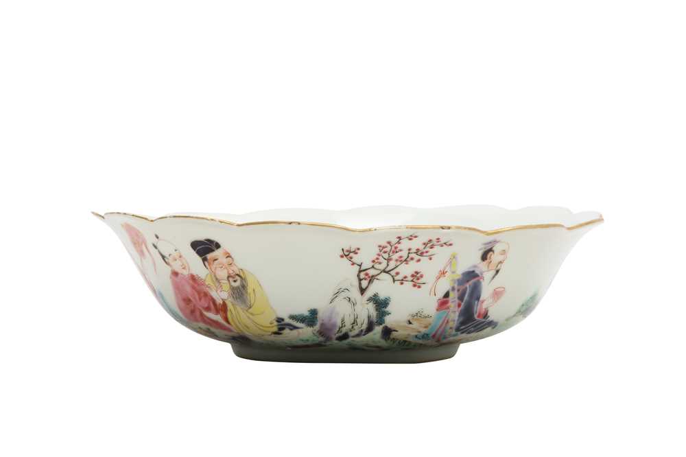 Lot 429 - A CHINESE FAMILLE ROSE 'EIGHT IMMORTALS' BOWL.