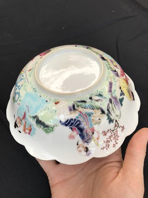 Lot 429 - A CHINESE FAMILLE ROSE 'EIGHT IMMORTALS' BOWL.