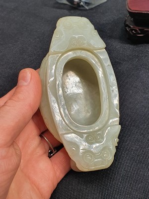 Lot 570 - A CHINESE WHITE JADE INCENSE BURNER AND COVER.