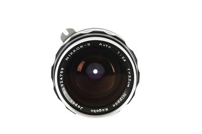 Lot 289 - A Nikon 3.5cm f/2.8 Nikkor-S Auto Pre Ai Lens