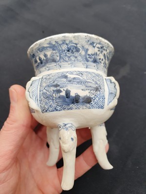 Lot 92 - A RARE CHINESE BLUE AND WHITE TRIPOD INCENSE BURNER.