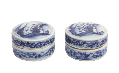 Lot 85 - TWO CHINESE BLUE AND WHITE CIRCULAR BOXES AND COVERS.