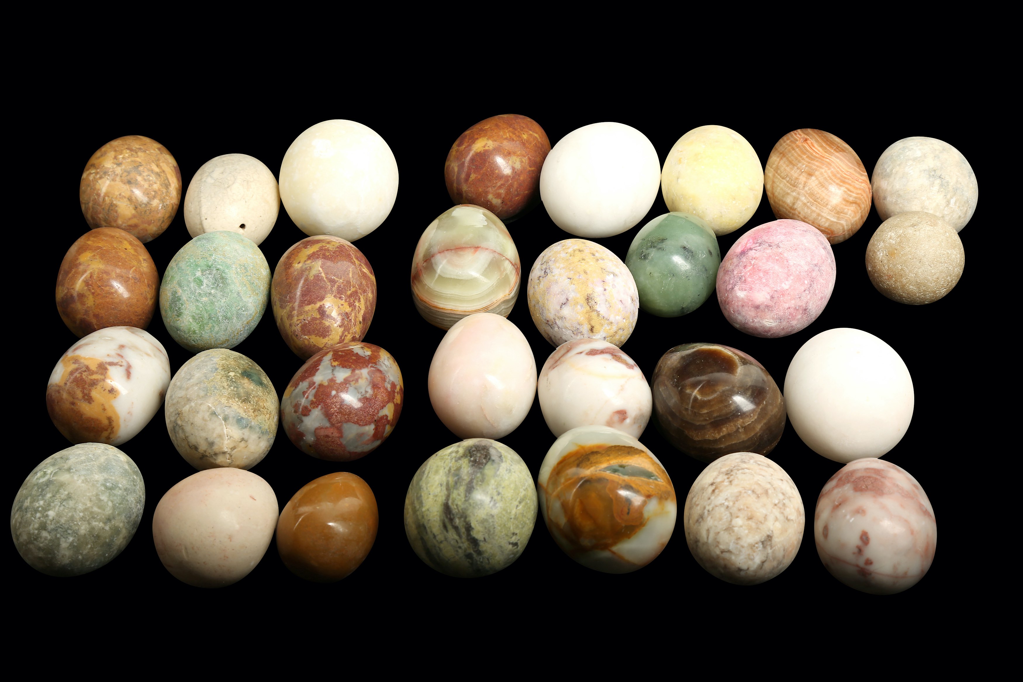 Lot 275 FIFTY SPECIMEN MARBLE EGGS