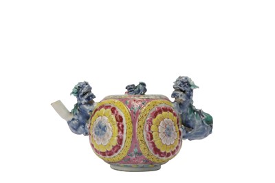 Lot 256 - A CHINESE FAMILLE ROSE TEAPOT AND COVER.
