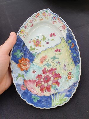 Lot 168 - A CHINESE FAMILLE ROSE 'TOBACCO LEAF' DISH.
