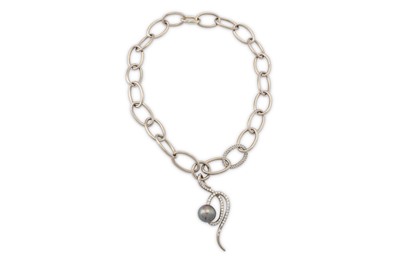 Lot 7 - Antje Géczy | A cultured pearl and diamond necklace, 2007