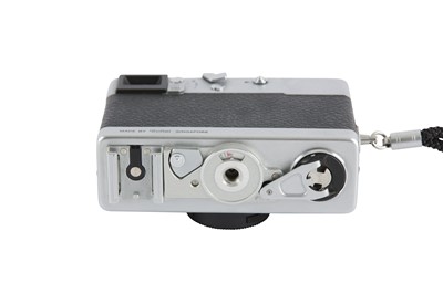 Lot 320 - A Rollei 35 SE Viewfinder Camera