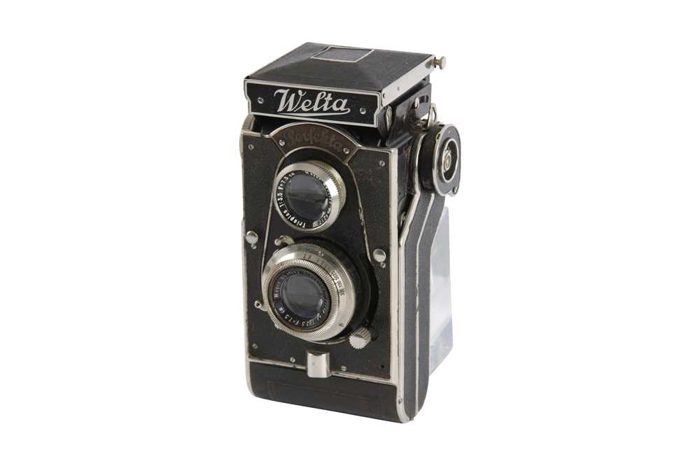 Lot 148 - A Welta Perfekta TLR Camera