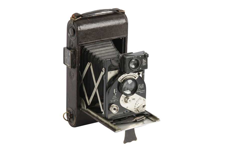 Lot 215 - A Newman & Guardia New Special Sibyl Folding Camera