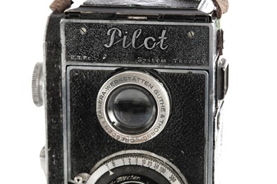 Lot 139 - A Kamera Werkstatten Pilot Reflex TLR Camera
