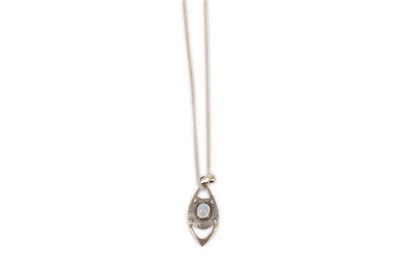 Lot 322 - A MOONSTONE PENDANT NECKLACE