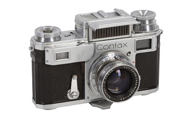 Lot 97 - A Zeiss Ikon Contax III Rangefinder Camera
