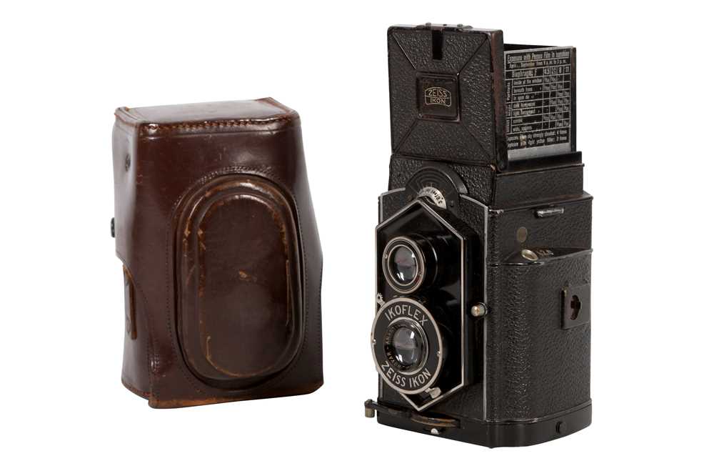 Lot 141 - A Zeiss Ikon Ikoflex 850/16 'Coffee Can' TLR Camera