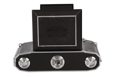 Lot 101 - A Zeiss Ikon Super Ikonta 532/16 Folding Rangefinder Camera