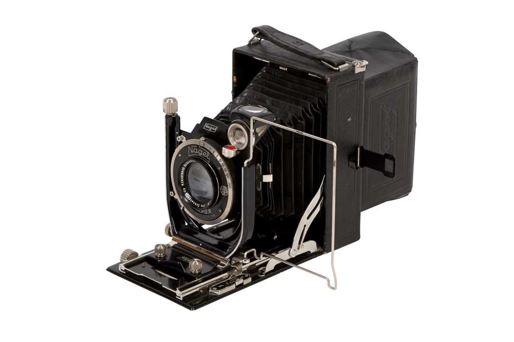 Lot 319 - A Dr August Nagel Recomar 33 Folding Plate Camera