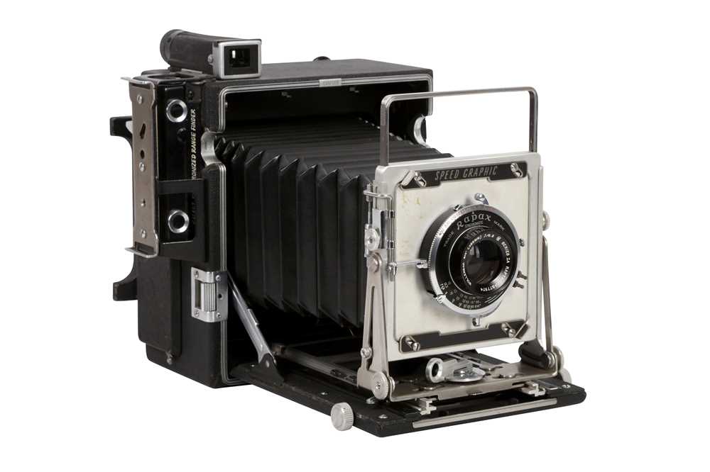 Lot 43 - A Graflex Speed Graphic Press Camera