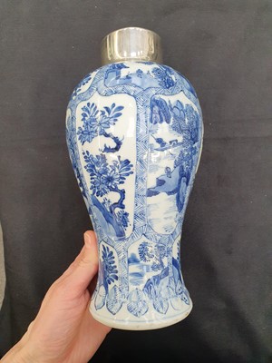 Lot 111 - A CHINESE BLUE AND WHITE BALUSTER VASE.