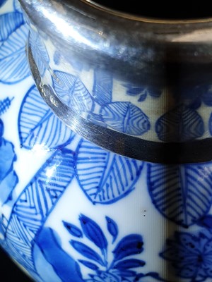 Lot 457 - A CHINESE BLUE AND WHITE BALUSTER VASE.