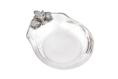 Lot 148 - A late 20th century Italian sterling silver dish, Milan by Gabrielle Devecchi (1938-2011)