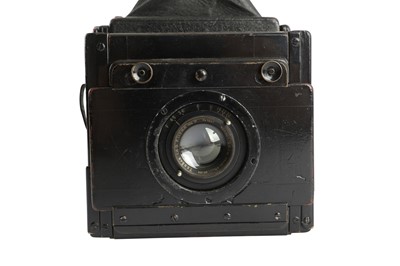 Lot 21 - A Soho Dainty No.1 Reflex Camera