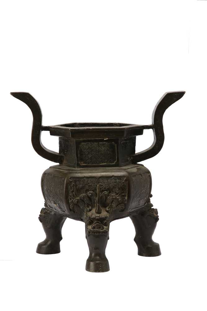 Lot 187 - A LARGE CHINESE BRONZE HEXAGONAL-SECTION INCENSE BURNER.