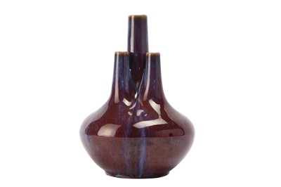 Lot 122 - A CHINESE FLAMBE VASE.