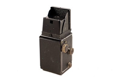 Lot 150 - Early Rolleicord I #072179.