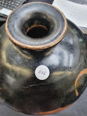 Lot 543 - A CHINESE BLACK-GLAZED CIZHOU-STYLE VASE, MEIPING.