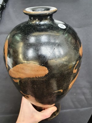 Lot 543 - A CHINESE BLACK-GLAZED CIZHOU-STYLE VASE, MEIPING.