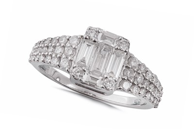 Lot 90 - A diamond dress ring