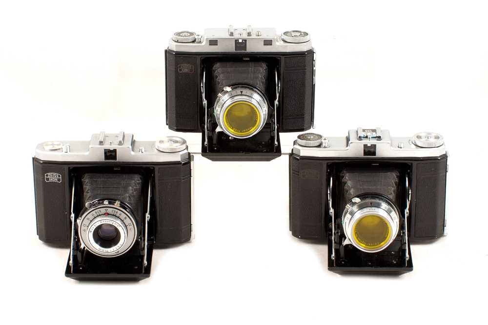 Lot 107 - Zeiss 524/16 Rangefinder Ikonta & Two Others.