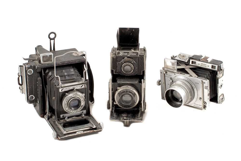 Lot 198 - Group of Three 'Barn Find' Cameras for SPARES or REPAIR.