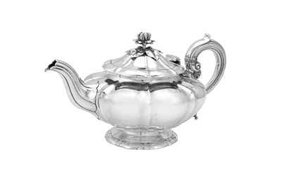 Lot 489 - A William IV sterling silver teapot, London 1830 by Edward, Edward junior, John & William Barnard