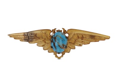 Lot 335 - A HORN BROOCH, BY GEORGES PIERRE, CIRCA 1900