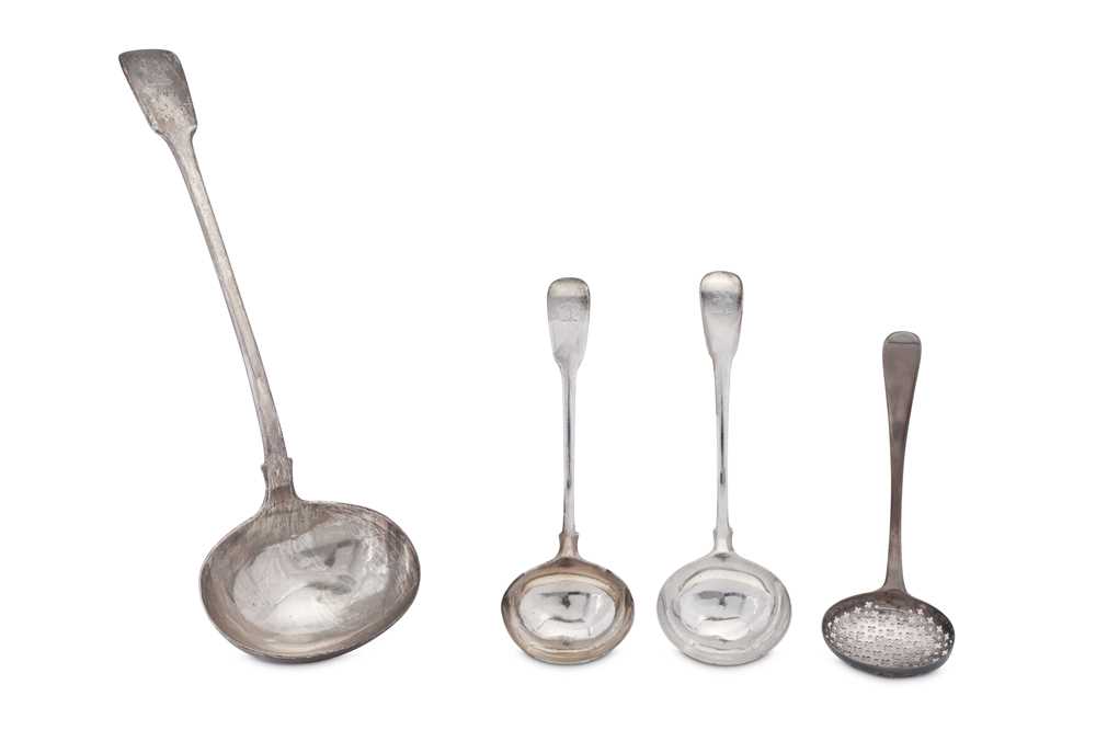 Lot 375 - A mixed group including a William IV sterling silver soup ladle, London 1835 by Joseph & Albert Savory