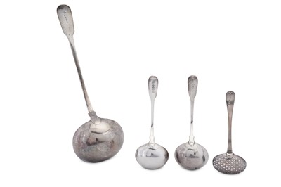Lot 375 - A mixed group including a William IV sterling silver soup ladle, London 1835 by Joseph & Albert Savory