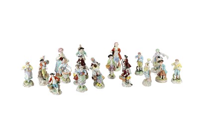 Lot 156 - A PAIR OF DRESDEN PORCELAIN MODELS OF STREET VENDORS, IN THE 18TH CENTURY TASTE