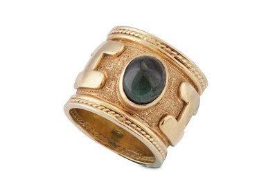 Lot 154 - A green tourmaline dress ring