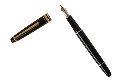 Lot 242 - AMENDED DESCRIPTION: A GERMAN MONTBLANC MEISTERSTUCK TRAVELLER FOUNTAIN PEN