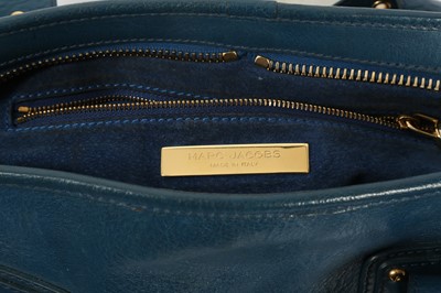 Lot 654 - Marc Jacobs Marine Blue Shoulder Bag