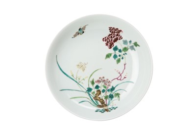 Lot 526 - A CHINESE FAMILLE ROSE 'BLOSSOMS' DISH.