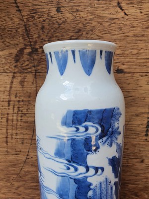 Lot 64 - A SMALL CHINESE BLUE AND WHITE SLEEVE VASE.